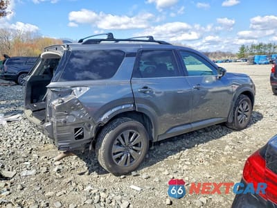 Trzecie zdjęcie samochodu z tyłu: 2024 NISSAN PATHFINDER SV VIN:5N1DR3BC6RC300102 - miniatura