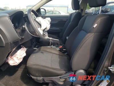 Zdjęcie 7 z 13 samochodu: 2020 MITSUBISHI OUTLANDER SE VIN:JA4AZ3A3XLZ022747 - miniatura