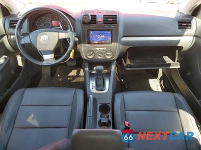 Zdjęcie 8 z 11 samochodu: 2008 VOLKSWAGEN JETTA SE VIN:3VWRM71K78M120453 - miniatura