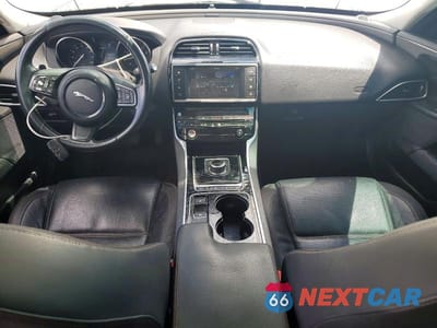 Zdjęcie 8 z 12 samochodu: 2017 JAGUAR XE PRESTIGE VIN:SAJAE4BGXHA965317 - miniatura