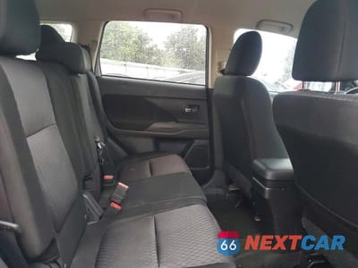 Zdjęcie 11 z 13 samochodu: 2014 MITSUBISHI OUTLANDER ES VIN:JA4AD2A37EZ001060 - miniatura