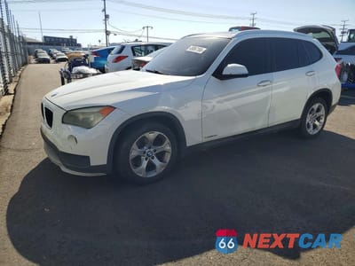 2015 BMW X1 SDRIVE28I WBAVM1C54FVW56833 - główne zdjęcie licytacji z USA - miniatura
