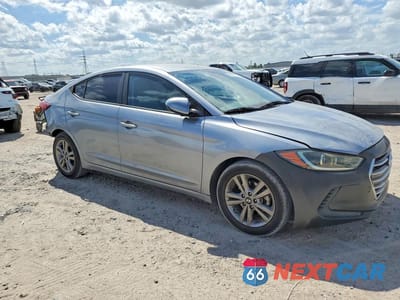 Czwarte zdjęcie samochodu z boku: 2017 HYUNDAI ELANTRA VIN:5NPD84LF5HH062896 - miniatura