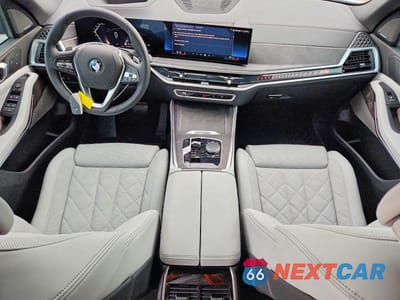 Zdjęcie 8 z 14 samochodu: 2026 BMW X5 XDRIVE40I VIN:5UX23EU00T9328881 - miniatura