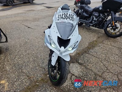 Drugie zdjęcie samochodu z przodu: 2021 KAWASAKI ZX636 K VIN:JKBZXJH11MA008412 - miniatura