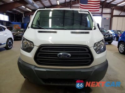 Piąte zdjęcie samochodu w środku: 2018 FORD TRANSIT T-150 VIN:1FTYE1ZM5JKA34750 - miniatura