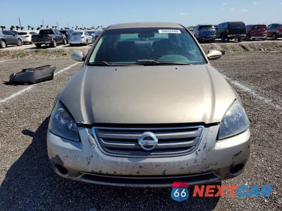 Piąte zdjęcie samochodu w środku: 2003 NISS ALTIMA S MANUAL VIN:1N4AL11D43C322796 - miniatura