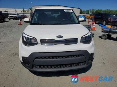 Piąte zdjęcie samochodu w środku: 2019 KIA SOUL BASE VIN:KNDJN2A2XK7919368 - miniatura