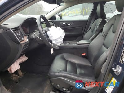 Zdjęcie 7 z 12 samochodu: 2021 VOLVO S60 T5 MOMENTUM VIN:7JR102TZ0MG118297 - miniatura