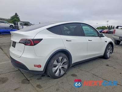Trzecie zdjęcie samochodu z tyłu: 2024 TESLA MODEL Y VIN:7SAYGAEE2RF054149 - miniatura