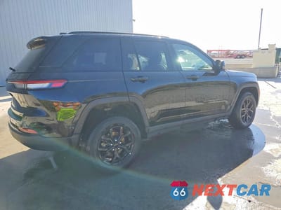 Trzecie zdjęcie samochodu z tyłu: 2025 JEEP GRAND CHEROKEE LAREDO VIN:1C4RJHAG0SC323318 - miniatura