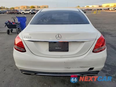 Zdjęcie 6 z 12 samochodu: 2015 MERCEDES-BENZ C 300 VIN:55SWF4JB9FU051232 - miniatura