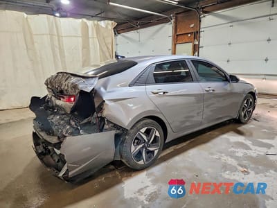 Trzecie zdjęcie samochodu z tyłu: 2023 HYUNDAI ELANTRA SEL VIN:KMHLS4AG9PU463523 - miniatura