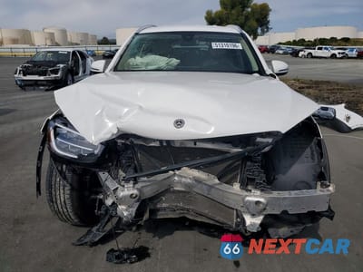Piąte zdjęcie samochodu w środku: 2021 MERCEDES-BENZ GLC 300 VIN:W1N0G8DB0MV307465 - miniatura