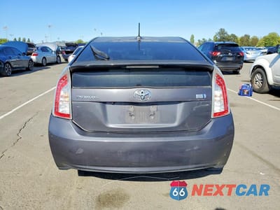 Zdjęcie 6 z 13 samochodu: 2013 TOYOTA PRIUS FOUR VIN:JTDKN3DUXD1643142 - miniatura