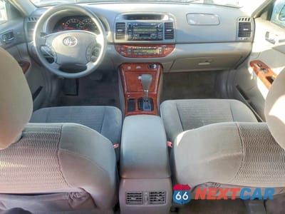 Zdjęcie 8 z 11 samochodu: 2005 TOYOTA CAMRY XLE VIN:4T1BE30K75U100430 - miniatura