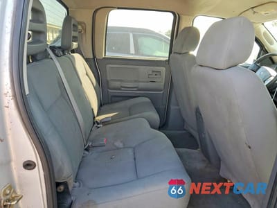 Zdjęcie 10 z 12 samochodu: 2006 DODGE DAKOTA QUAD SLT VIN:1D7HE48N06S616876 - miniatura