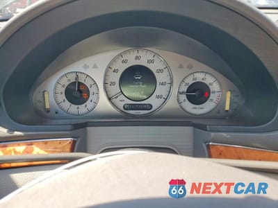 Zdjęcie 9 z 13 samochodu: 2009 MERCEDES-BENZ E 350 VIN:WDBUF56X59B366649 - miniatura