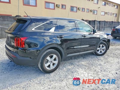 Trzecie zdjęcie samochodu z tyłu: 2023 KIA SORENTO LX VIN:5XYRG4LC0PG163798 - miniatura