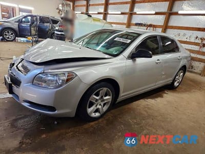 2011 CHEVROLET MALIBU LS 1G1ZB5E11BF273585 - główne zdjęcie licytacji z USA - miniatura