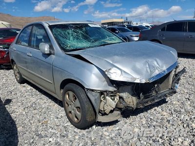 Czwarte zdjęcie samochodu z boku: 2008 KIA SPECTRA EX VIN:KNAFE122185579026 - miniatura