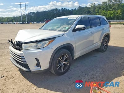 2017 TOYOTA HIGHLANDER LE 5TDZARFH9HS027339 - główne zdjęcie licytacji z USA - miniatura