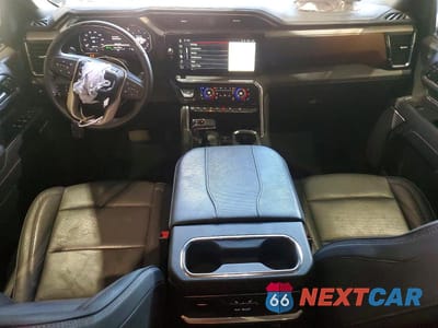 Zdjęcie 8 z 12 samochodu: 2025 GMC SIERRA K1500 DENALI VIN:1GTUUGE82SZ226813 - miniatura