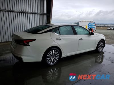 Trzecie zdjęcie samochodu z tyłu: 2026 NISSAN ALTIMA 2.5 SV VIN:1N4BL4DV1TN304903 - miniatura