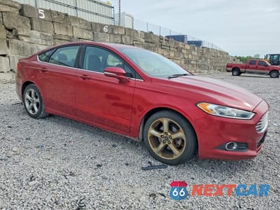 Czwarte zdjęcie samochodu z boku: 2015 FORD FUSION SE VIN:3FA6P0HD9FR135814 - miniatura