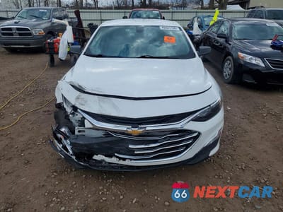 Piąte zdjęcie samochodu w środku: 2019 CHEVROLET MALIBU LS VIN:1G1ZC5ST8KF170439 - miniatura