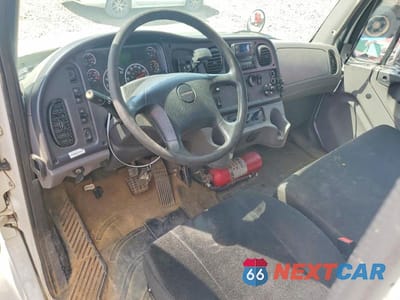 Zdjęcie 8 z 12 samochodu: 2017 FREIGHTLINER M2 106 MEDIUM DUTY VIN:1FVACXDT7HHJF1570 - miniatura