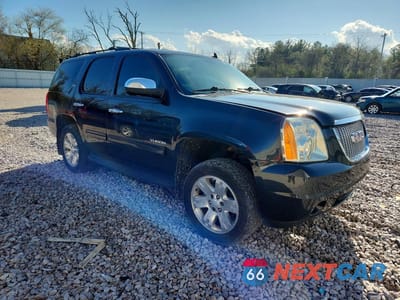 Czwarte zdjęcie samochodu z boku: 2010 GMC YUKON SLT VIN:1GKUKCE03AR254521 - miniatura