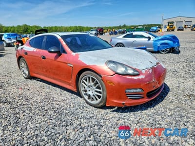 Czwarte zdjęcie samochodu z boku: 2011 PORSCHE PANAMERA 2 VIN:WP0AA2A7XBL012909 - miniatura