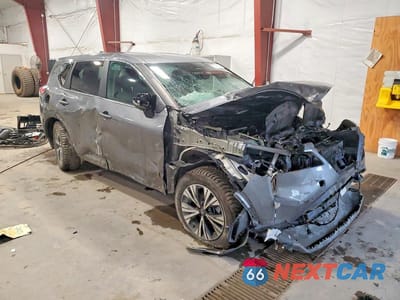 Czwarte zdjęcie samochodu z boku: 2022 NISSAN ROGUE SV VIN:5N1BT3BB5NC683265 - miniatura