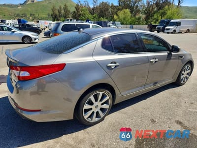 Trzecie zdjęcie samochodu z tyłu: 2012 KIA OPTIMA SX VIN:5XXGR4A62CG048357 - miniatura
