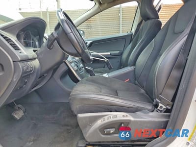 Zdjęcie 7 z 13 samochodu: 2016 VOLVO XC60 T5 VIN:YV440MDJ9G2867002 - miniatura