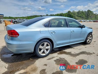 Trzecie zdjęcie samochodu z tyłu: 2013 VOLKSWAGEN PASSAT SE VIN:1VWBP7A3XDC082519 - miniatura