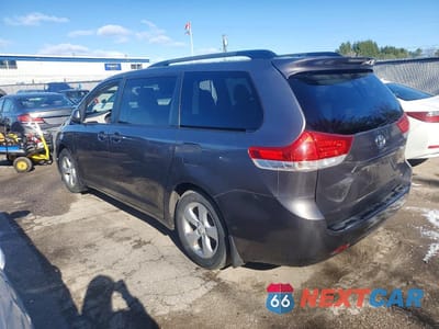 Drugie zdjęcie samochodu z przodu: 2012 TOYOTA SIENNA LE VIN:5TDKK3DC0CS220961 - miniatura