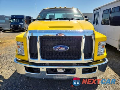 Piąte zdjęcie samochodu w środku: 2022 FORD F650 SUPER DUTY VIN:1FDWF6DC1NDF01040 - miniatura