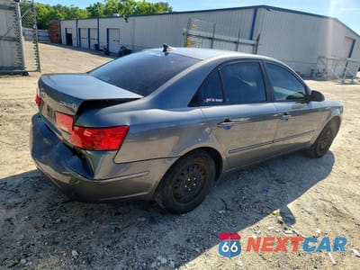 Trzecie zdjęcie samochodu z tyłu: 2010 HYUNDAI SONATA VIN:5NPET4AC7AH617977 - miniatura