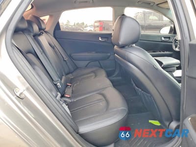 Zdjęcie 10 z 13 samochodu: 2018 KIA OPTIMA EX VIN:5XXGU4L39JG212766 - miniatura