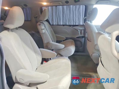 Zdjęcie 10 z 13 samochodu: 2014 TOYOTA SIENNA LE VIN:5TDKK3DC5ES489010 - miniatura