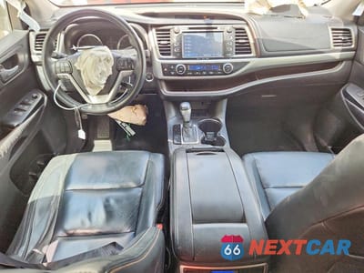 Zdjęcie 8 z 14 samochodu: 2016 TOYOTA HIGHLANDER XLE VIN:5TDKKRFH8GS145556 - miniatura