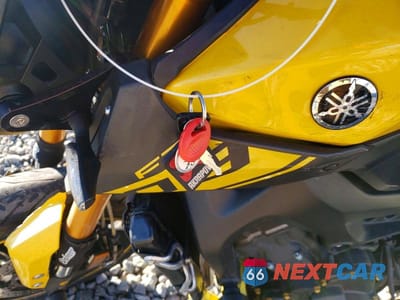 Zdjęcie 8 z 9 samochodu: 2015 YAMAHA FZ09 VIN:JYARN33E9FA007609 - miniatura