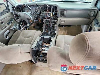 Zdjęcie 8 z 13 samochodu: 2006 CHEVROLET SUBURBAN K1500 VIN:1GNFK16Z26J165736 - miniatura