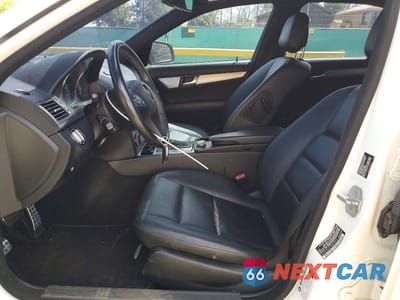 Zdjęcie 7 z 12 samochodu: 2009 MERCEDES-BENZ C 300 VIN:WDDGF54X79R070899 - miniatura