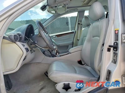 Zdjęcie 7 z 12 samochodu: 2003 MERCEDES-BENZ C 240 VIN:WDBRF61J23E012382 - miniatura