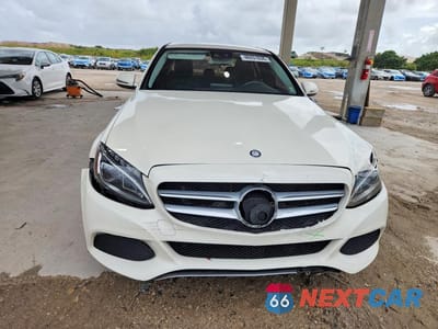 Piąte zdjęcie samochodu w środku: 2016 MERCEDES-BENZ C 300 VIN:55SWF4JB9GU132992 - miniatura