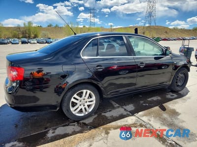Trzecie zdjęcie samochodu z tyłu: 2007 VOLKSWAGEN JETTA WOLFSBURG VIN:3VWEF71K37M085983 - miniatura