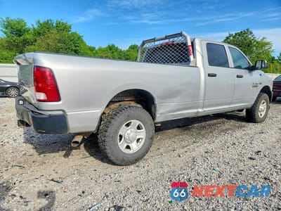 Trzecie zdjęcie samochodu z tyłu: 2016 RAM 2500 ST VIN:3C6UR5HJ6GG381142 - miniatura
